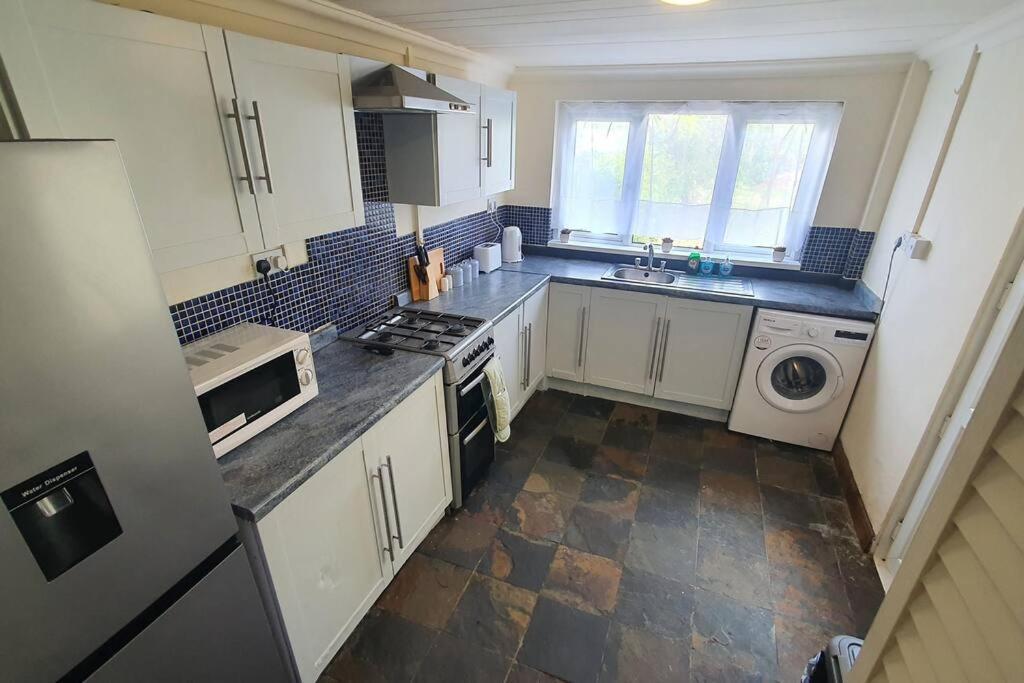 Free Netflix, Large House, Great Price Apartment Cardiff Luaran gambar